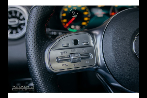 Mercedes-Benz EQB 300 4MATIC AMG 67 kWh 7-persoons|Night|Keyless|SOH 97,9%|Verw-stln|Cruise|360°|Panorama|HUD|Sfeer|Nieuwprijs €74.626