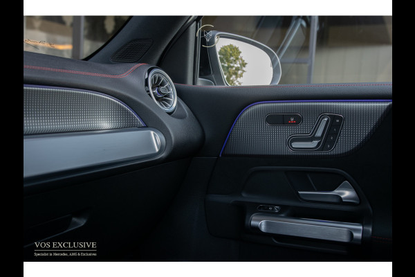 Mercedes-Benz EQB 300 4MATIC AMG 67 kWh 7-persoons|Night|Keyless|SOH 97,9%|Verw-stln|Cruise|360°|Panorama|HUD|Sfeer|Nieuwprijs €74.626