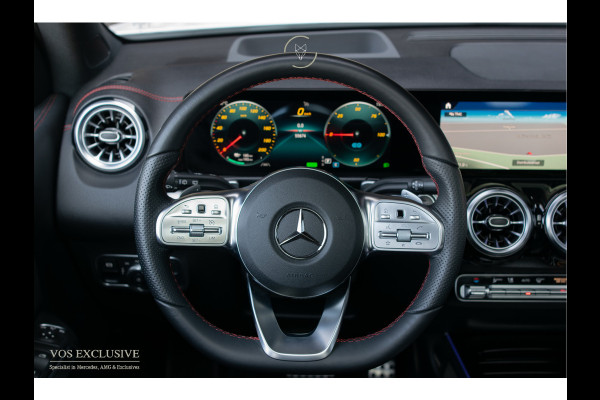 Mercedes-Benz EQB 300 4MATIC AMG 67 kWh 7-persoons|Night|Keyless|SOH 97,9%|Verw-stln|Cruise|360°|Panorama|HUD|Sfeer|Nieuwprijs €74.626