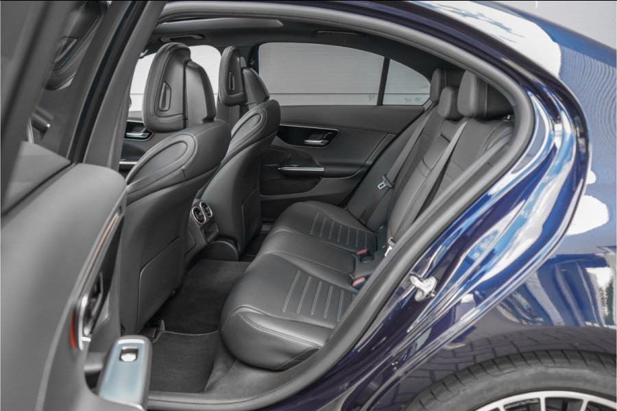 Mercedes-Benz C-Klasse 200 Launch Edition AMG Line Pano Trekhaak Camera Stoelverw