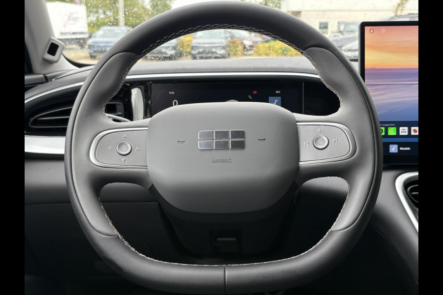GEELY E2 Max 47 kWh 115 PK | Pre-order nu ! | 345 Km actieradius | Verwarmbare voorstoelen en stuurwiel | Achteruitrijcamera en parkeersensoren achter | 8,8" digitaal instrumentenpaneel en 14,6" multimediascherm met Flyme Auto