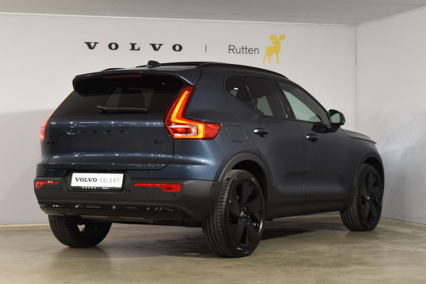 Volvo XC40 B4 211PK Plus Black Edition / Adaptive Cruise control / 360 Camera / Extra getint glas / 20'' velgen / Harman Kardon / Elektrisch verstelbare stoelen met geheugen / Stoel- en stuurverwarming / Elektrisch panorama schuifdak / Trekhaak elektrisch uitklapbaar