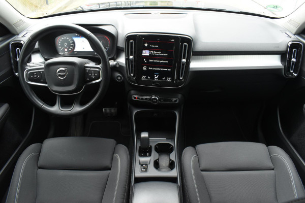 Volvo XC40 T5 262PK Recharge Inscription Expression / Adaptive Cruise Control / Stuur- & Stoelverwarming / Elektrische achterklep / Achteruitrijcamera / Trekhaak elektrisch uitklapbaar / Dodehoeksensor / 19"velgen / Parkeersensoren V+A