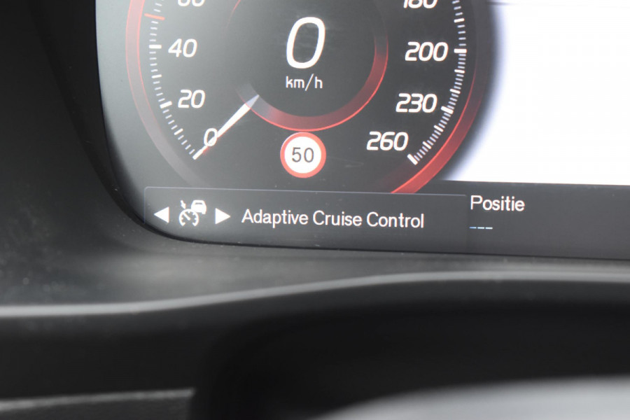 Volvo XC40 T5 262PK Recharge Inscription Expression / Adaptive Cruise Control / Stuur- & Stoelverwarming / Elektrische achterklep / Achteruitrijcamera / Trekhaak elektrisch uitklapbaar / Dodehoeksensor / 19"velgen / Parkeersensoren V+A