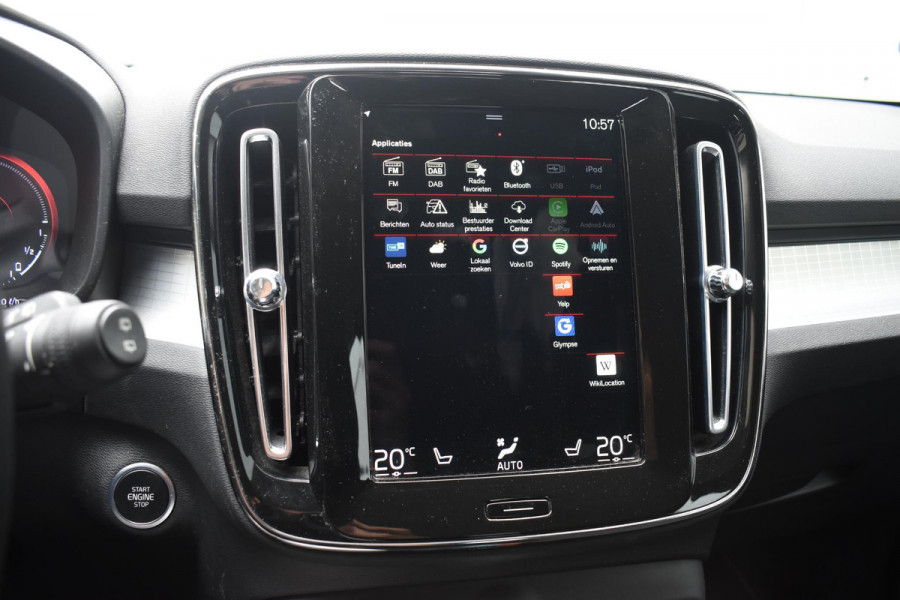 Volvo XC40 T5 262PK Recharge Inscription Expression / Adaptive Cruise Control / Stuur- & Stoelverwarming / Elektrische achterklep / Achteruitrijcamera / Trekhaak elektrisch uitklapbaar / Dodehoeksensor / 19"velgen / Parkeersensoren V+A