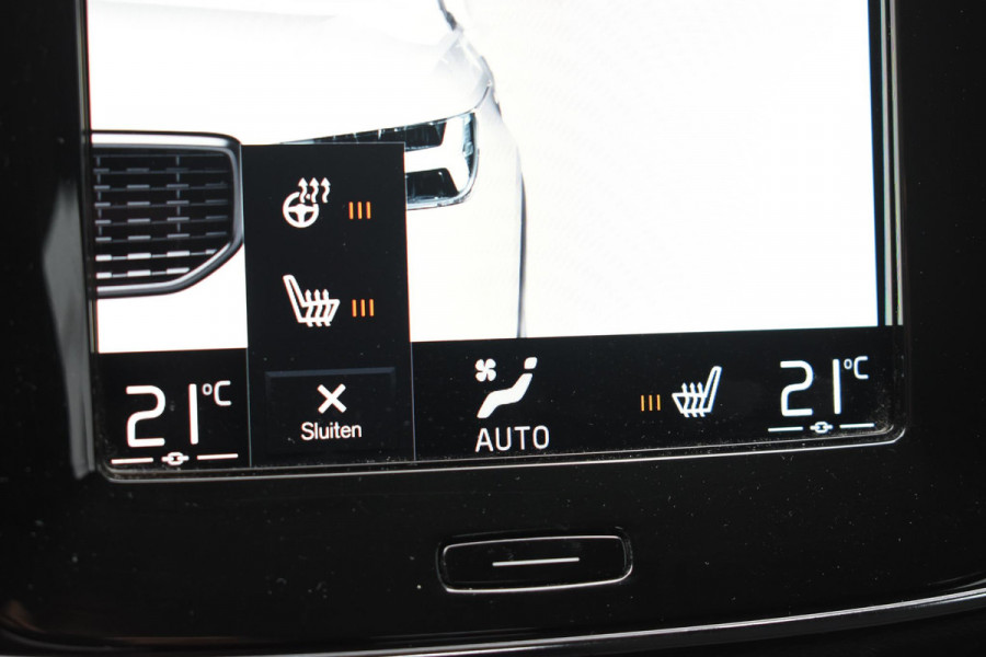 Volvo XC40 T5 262PK Recharge Inscription Expression / Adaptive Cruise Control / Stuur- & Stoelverwarming / Elektrische achterklep / Achteruitrijcamera / Trekhaak elektrisch uitklapbaar / Dodehoeksensor / 19"velgen / Parkeersensoren V+A