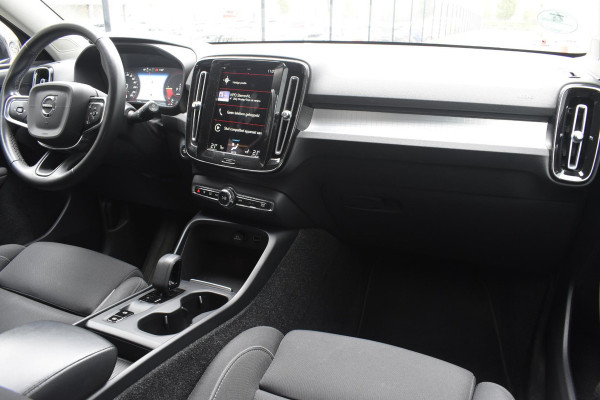 Volvo XC40 T5 262PK Recharge Inscription Expression / Adaptive Cruise Control / Stuur- & Stoelverwarming / Elektrische achterklep / Achteruitrijcamera / Trekhaak elektrisch uitklapbaar / Dodehoeksensor / 19"velgen / Parkeersensoren V+A