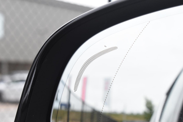 Volvo XC40 T5 262PK Recharge Inscription Expression / Adaptive Cruise Control / Stuur- & Stoelverwarming / Elektrische achterklep / Achteruitrijcamera / Trekhaak elektrisch uitklapbaar / Dodehoeksensor / 19"velgen / Parkeersensoren V+A