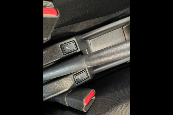 Suzuki Swift 1.2 Style Smart Hybrid - Automaat - Camera - Media Apple/Android - Winterpakket- Org.NL