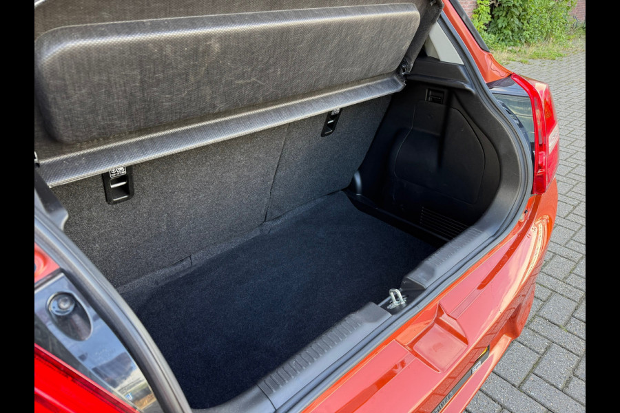 Suzuki Swift 1.2 Style Smart Hybrid - Automaat - Camera - Media Apple/Android - Winterpakket- Org.NL