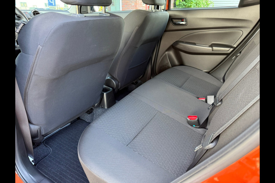 Suzuki Swift 1.2 Style Smart Hybrid - Automaat - Camera - Media Apple/Android - Winterpakket- Org.NL