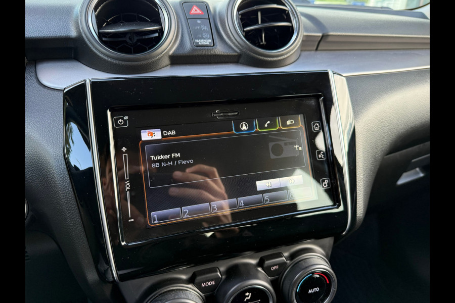 Suzuki Swift 1.2 Style Smart Hybrid - Automaat - Camera - Media Apple/Android - Winterpakket- Org.NL