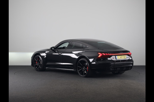 Audi e-tron GT RS 93 kWh 599pk | SOH94% | Panoramadak | Navigatie | Head Up display |Stoelverwaming en ventilatie | RS Design pakket | Laser led koplampen