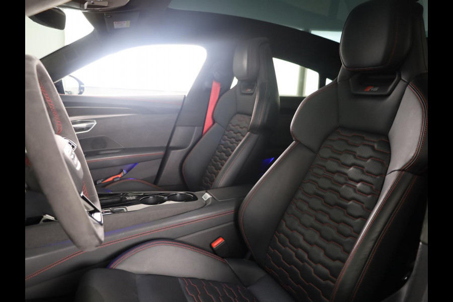 Audi e-tron GT RS 93 kWh 599pk | SOH94% | Panoramadak | Navigatie | Head Up display |Stoelverwaming en ventilatie | RS Design pakket | Laser led koplampen
