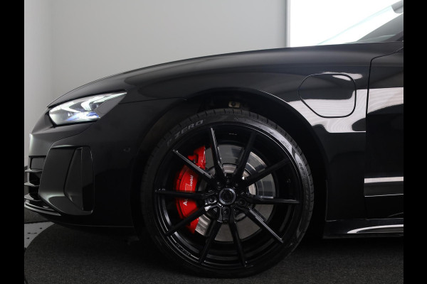 Audi e-tron GT RS 93 kWh 599pk | SOH94% | Panoramadak | Navigatie | Head Up display |Stoelverwaming en ventilatie | RS Design pakket | Laser led koplampen