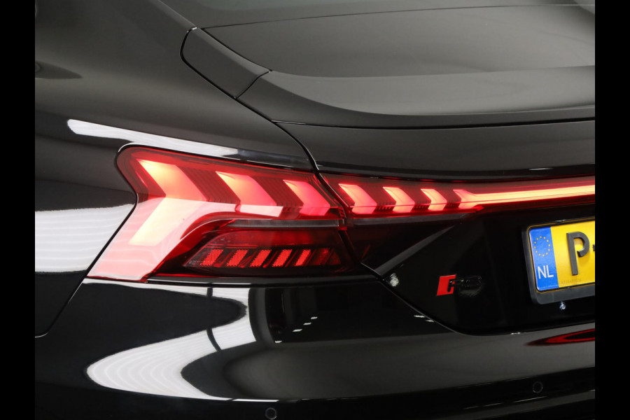 Audi e-tron GT RS 93 kWh 599pk | SOH94% | Panoramadak | Navigatie | Head Up display |Stoelverwaming en ventilatie | RS Design pakket | Laser led koplampen