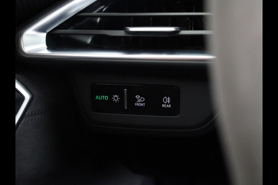 Audi e-tron GT RS 93 kWh 599pk | SOH94% | Panoramadak | Navigatie | Head Up display |Stoelverwaming en ventilatie | RS Design pakket | Laser led koplampen