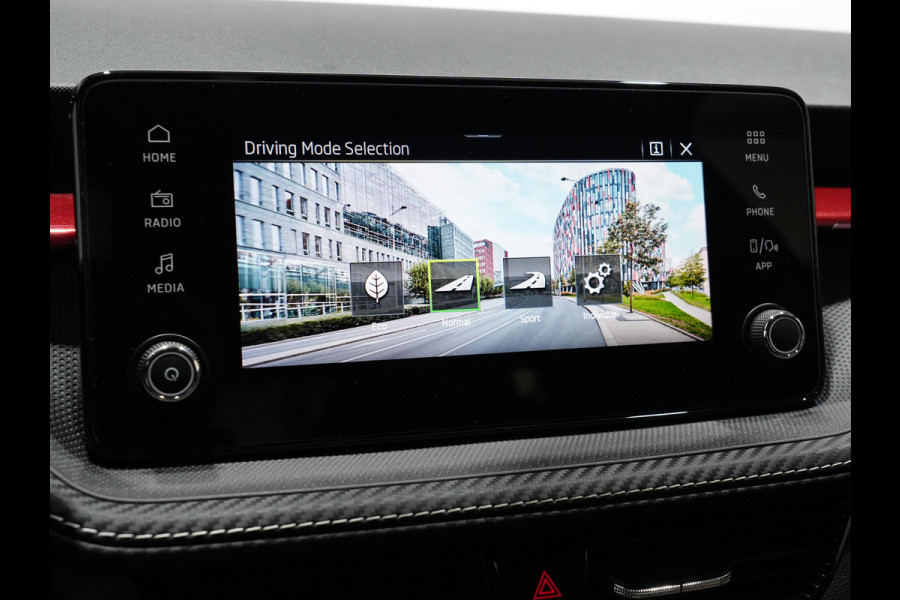 Škoda Fabia 1.0 TSI 115pk DSG Monte Carlo / Full-LED / Stoelverw. / Android/Carplay / Camera