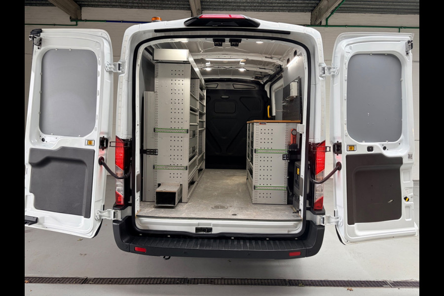 Ford E-Transit SERVICEWAGEN ELEKTRISCH AUTOMAAT 350 L2H2 Trend 68 kWh BOTT INRICHTING, V230 OMVORMER, RIJKLAARPRIJS!