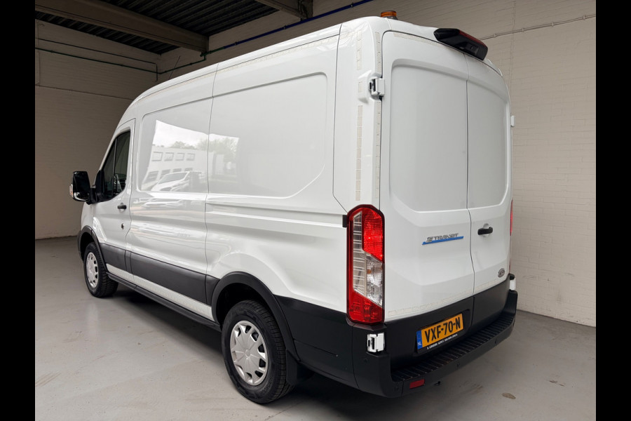 Ford E-Transit SERVICEWAGEN ELEKTRISCH AUTOMAAT 350 L2H2 Trend 68 kWh BOTT INRICHTING, V230 OMVORMER, RIJKLAARPRIJS!