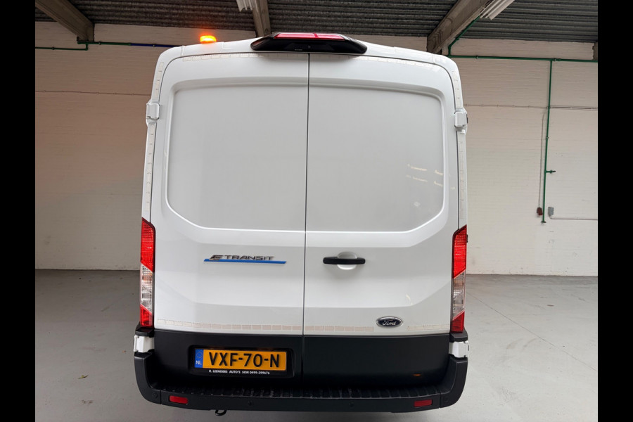 Ford E-Transit SERVICEWAGEN ELEKTRISCH AUTOMAAT 350 L2H2 Trend 68 kWh BOTT INRICHTING, V230 OMVORMER, RIJKLAARPRIJS!