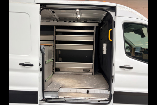Ford E-Transit SERVICEWAGEN ELEKTRISCH AUTOMAAT 350 L2H2 Trend 68 kWh BOTT INRICHTING, V230 OMVORMER, RIJKLAARPRIJS!