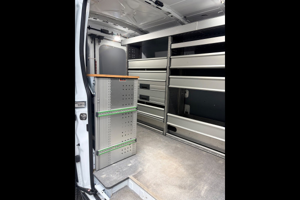 Ford E-Transit SERVICEWAGEN ELEKTRISCH AUTOMAAT 350 L2H2 Trend 68 kWh BOTT INRICHTING, V230 OMVORMER, RIJKLAARPRIJS!