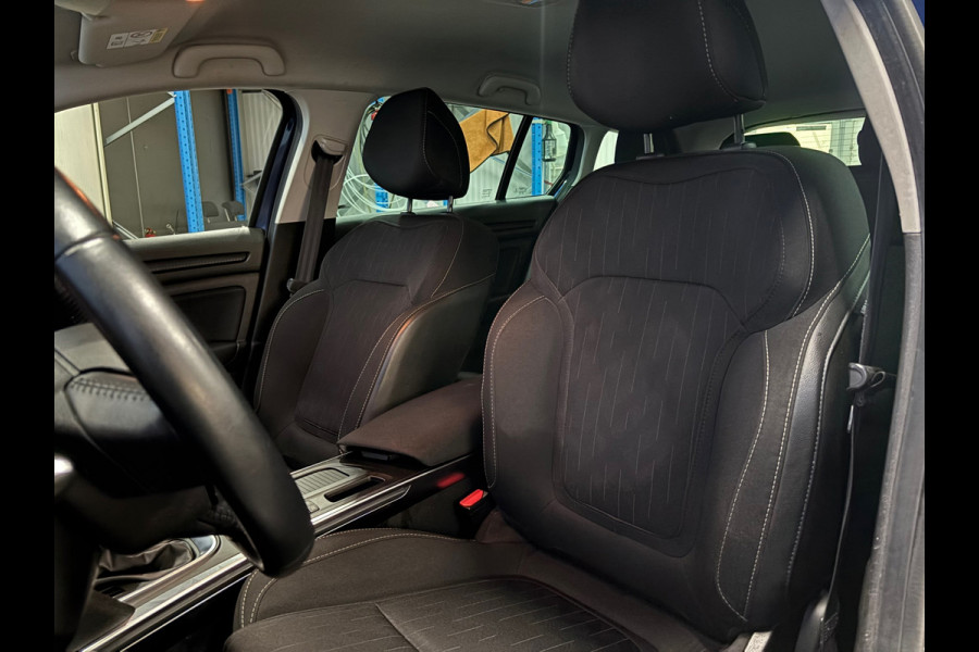 Renault Mégane Estate 1.3 TCe Limited Automaat | Clima | Cruise | Navi | PDC | Trekhaak