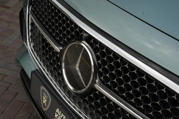 Mercedes-Benz E-Klasse 300 e Business Solution AMG Panoramadak DIGITAL LIGHT 360 Camera Adapt. Cruise Memory Trekhaak