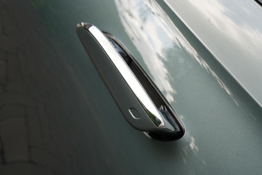 Mercedes-Benz E-Klasse 300 e Business Solution AMG Panoramadak DIGITAL LIGHT 360 Camera Adapt. Cruise Memory Trekhaak