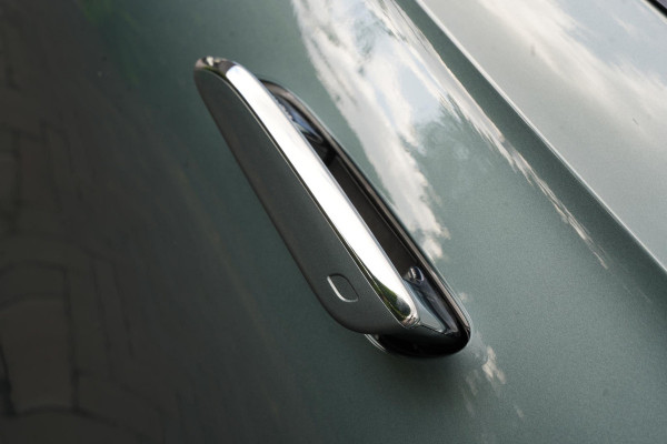 Mercedes-Benz E-Klasse 300 e Business Solution AMG Panoramadak DIGITAL LIGHT 360 Camera Adapt. Cruise Memory Trekhaak