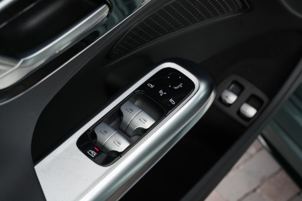 Mercedes-Benz E-Klasse 300 e Business Solution AMG Panoramadak DIGITAL LIGHT 360 Camera Adapt. Cruise Memory Trekhaak