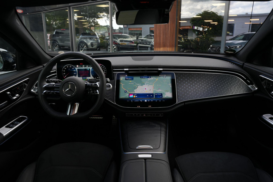 Mercedes-Benz E-Klasse 300 e Business Solution AMG Panoramadak DIGITAL LIGHT 360 Camera Adapt. Cruise Memory Trekhaak