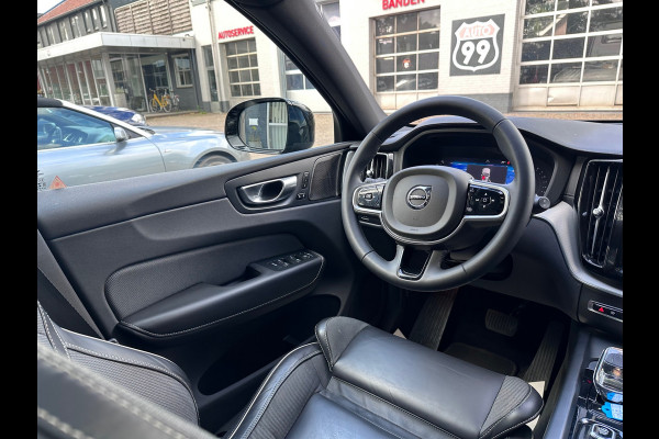 Volvo XC60 B5 Ultimate Dark ORG NL / HK AUDIO / MEMORY / PANO / LANE / NAP