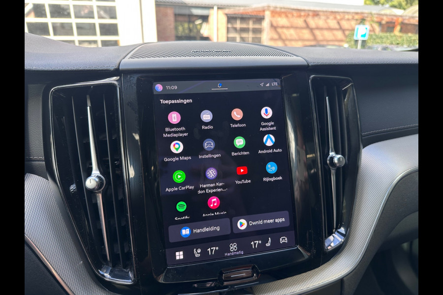 Volvo XC60 B5 Ultimate Dark ORG NL / HK AUDIO / MEMORY / PANO / LANE / NAP