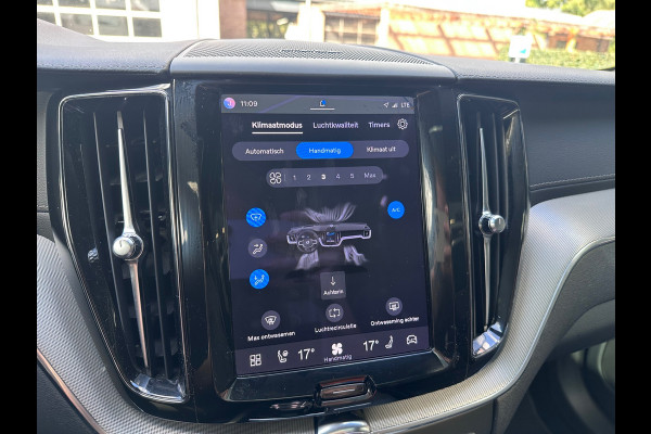 Volvo XC60 B5 Ultimate Dark ORG NL / HK AUDIO / MEMORY / PANO / LANE / NAP