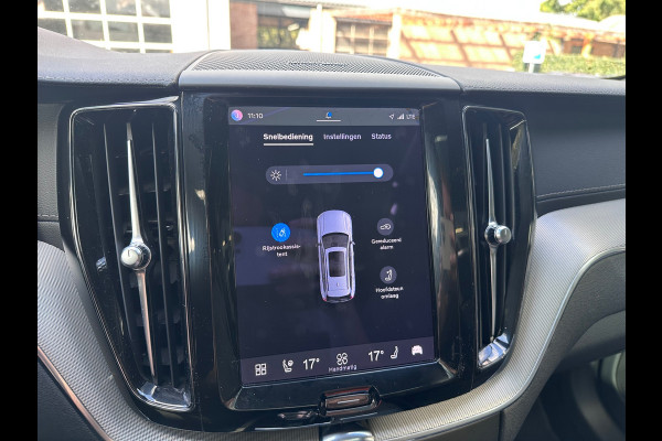 Volvo XC60 B5 Ultimate Dark ORG NL / HK AUDIO / MEMORY / PANO / LANE / NAP