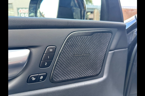 Volvo XC60 B5 Ultimate Dark ORG NL / HK AUDIO / MEMORY / PANO / LANE / NAP