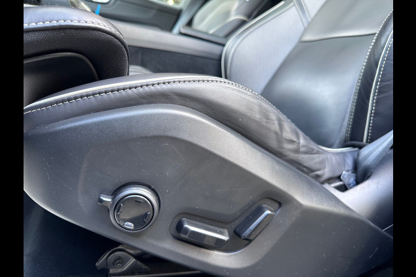 Volvo XC60 B5 Ultimate Dark ORG NL / HK AUDIO / MEMORY / PANO / LANE / NAP
