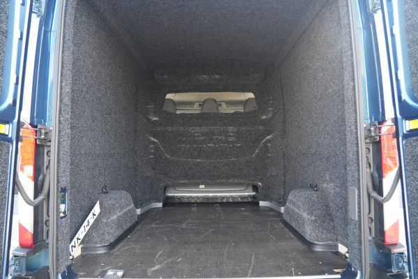 Ford Transit 350 2.0 TDCI L3H2 Limited DC 185pk 5 Zits - 2x Schuif - Trekhaak - Cruise - Camera - Bi Xenon - Carplay/Android - Rijklaar