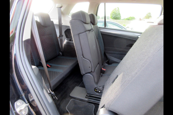 Volkswagen Tiguan Allspace 1.5 TSI Comfortline Business * 7persoons * Trekhaak *