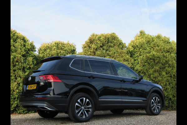 Volkswagen Tiguan Allspace 1.5 TSI Comfortline Business * 7persoons * Trekhaak *