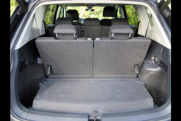 Volkswagen Tiguan Allspace 1.5 TSI Comfortline Business * 7persoons * Trekhaak *