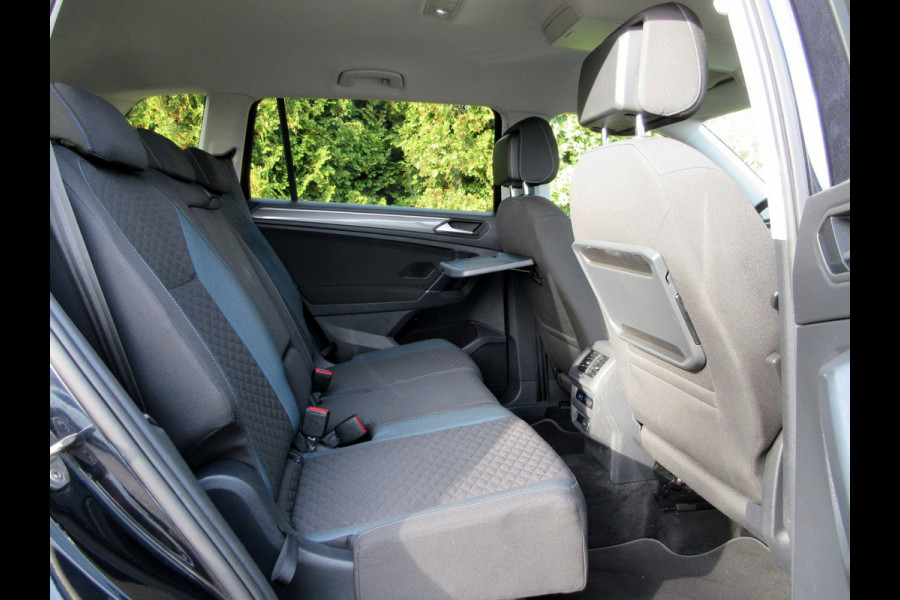 Volkswagen Tiguan Allspace 1.5 TSI Comfortline Business * 7persoons * Trekhaak *