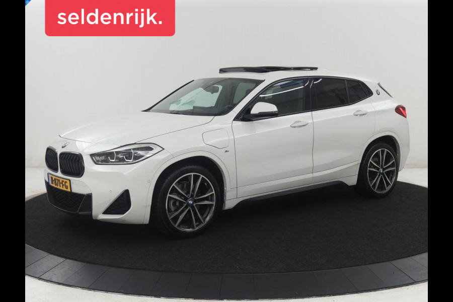 BMW X2 xDrive25e High Executive | Pano-Dak | Stoelverwarming | LED | Navigatie |