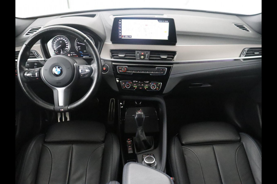 BMW X2 xDrive25e High Executive | Pano-Dak | Stoelverwarming | LED | Navigatie |