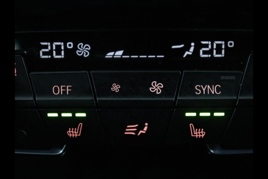BMW X2 xDrive25e High Executive | Pano-Dak | Stoelverwarming | LED | Navigatie |