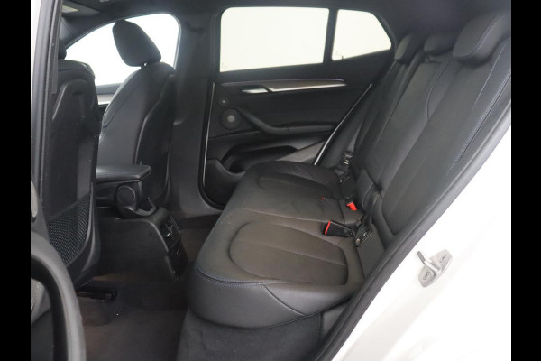 BMW X2 xDrive25e High Executive | Pano-Dak | Stoelverwarming | LED | Navigatie |