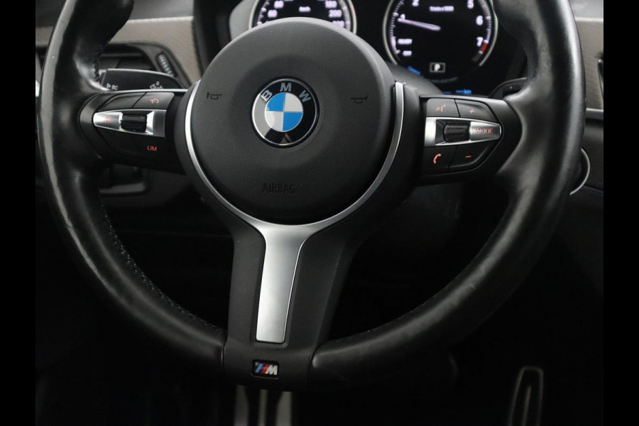 BMW X2 xDrive25e High Executive | Pano-Dak | Stoelverwarming | LED | Navigatie |