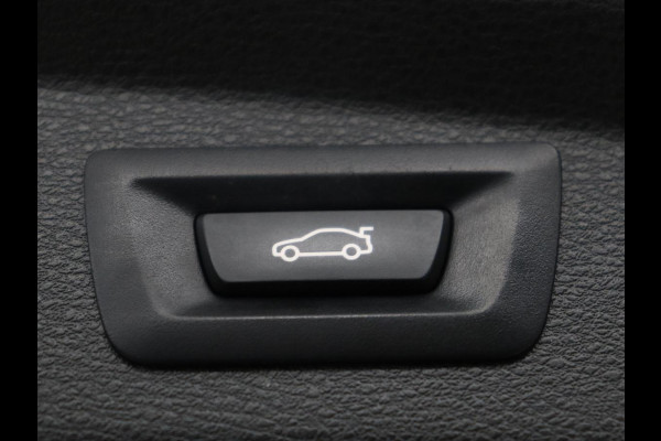 BMW X2 xDrive25e High Executive | Pano-Dak | Stoelverwarming | LED | Navigatie |